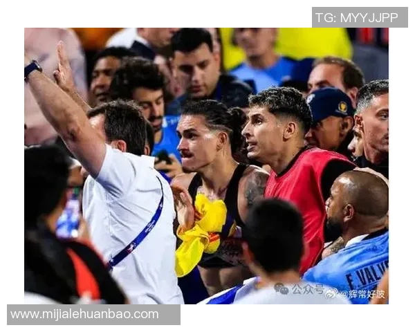 足球场上激情四溢球星原声重现赛场声音与球迷共振的震撼体验