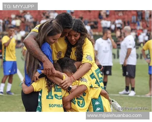 退役足球巨星谢幕之战：荣耀与泪水交织的传奇时刻